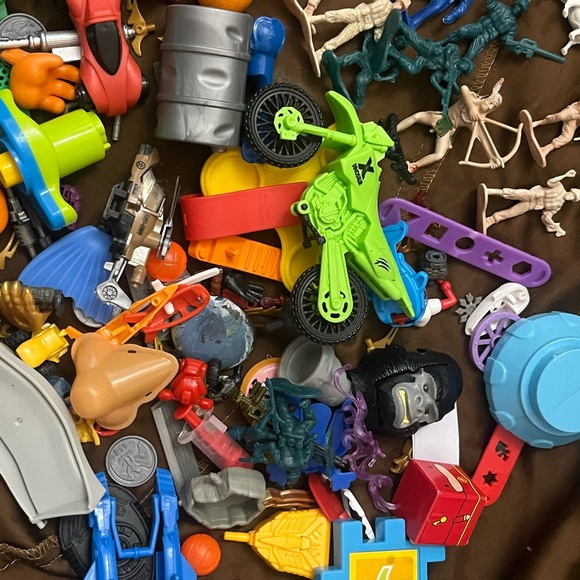 Toy mix - Picture 4 of 4